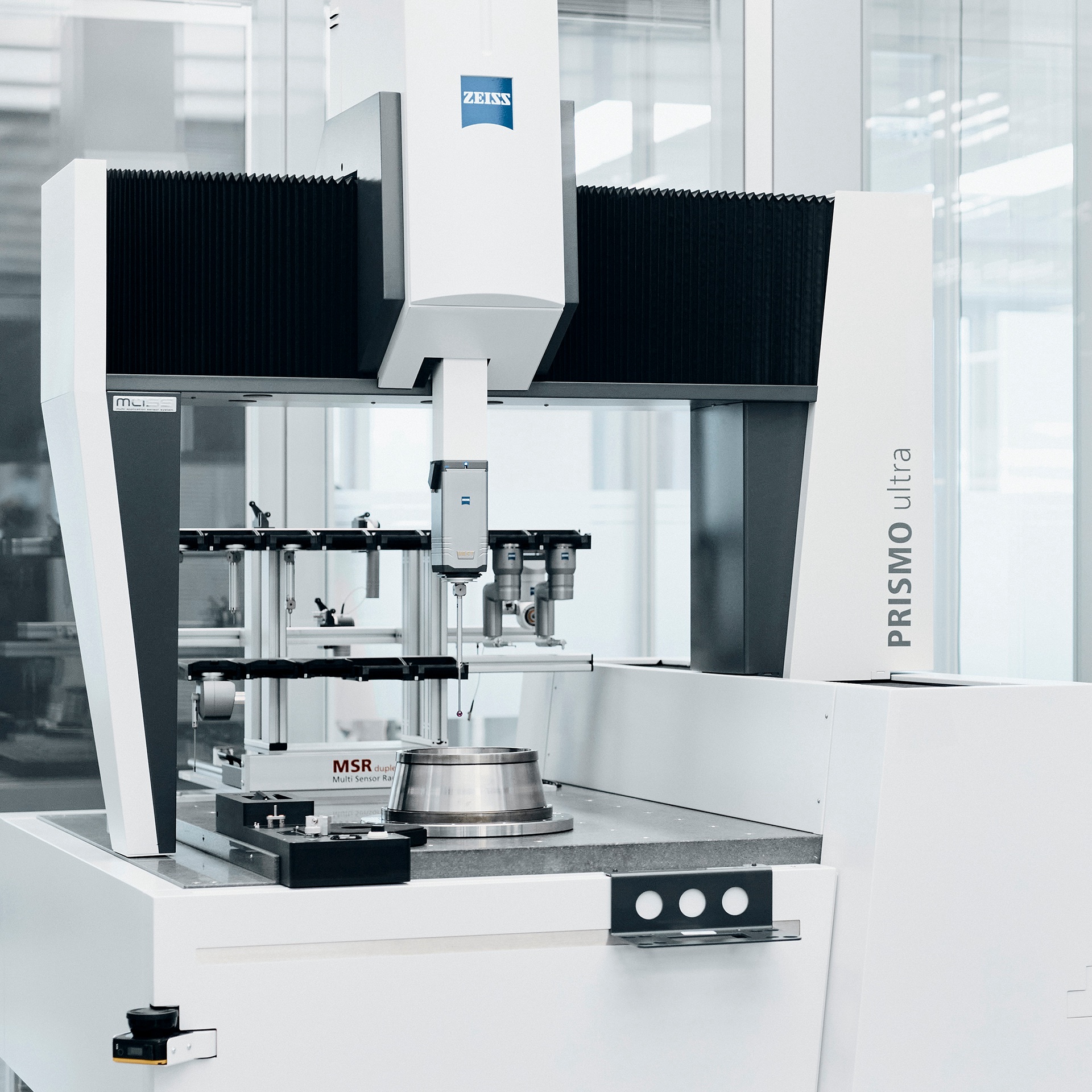 ZEISS PRISMO ultra