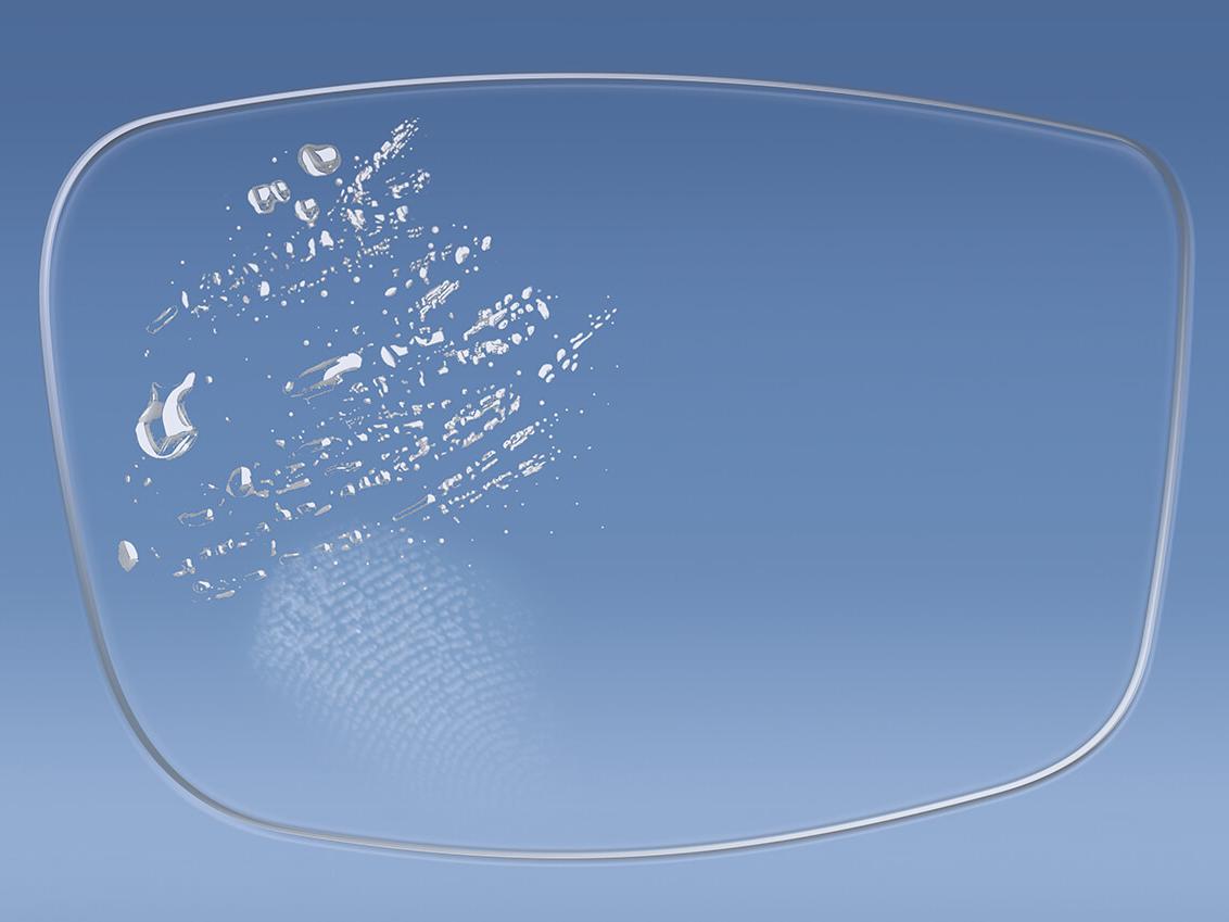 Illustratie van een glas met en zonder ZEISS coatings die invloed hebben op het reinigingsgemak van het oppervlak