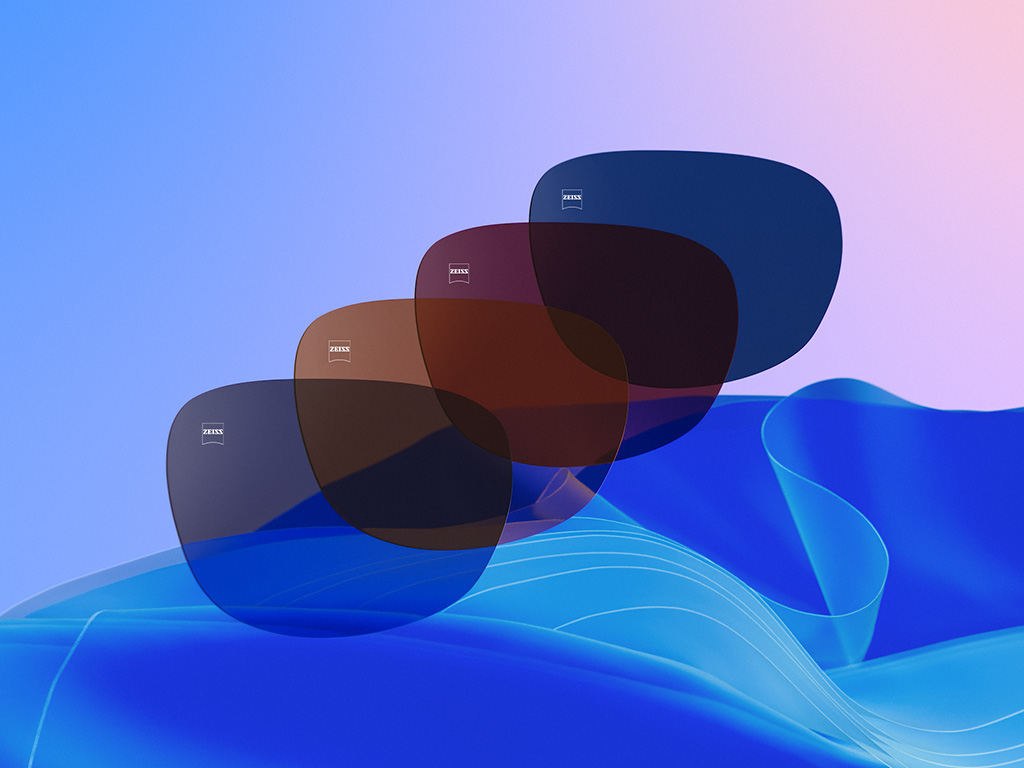 3D CGI-illustratie van vier getinte glazen in Dusk Grey, Copper Brown, Burgundy en Midnight Blue.