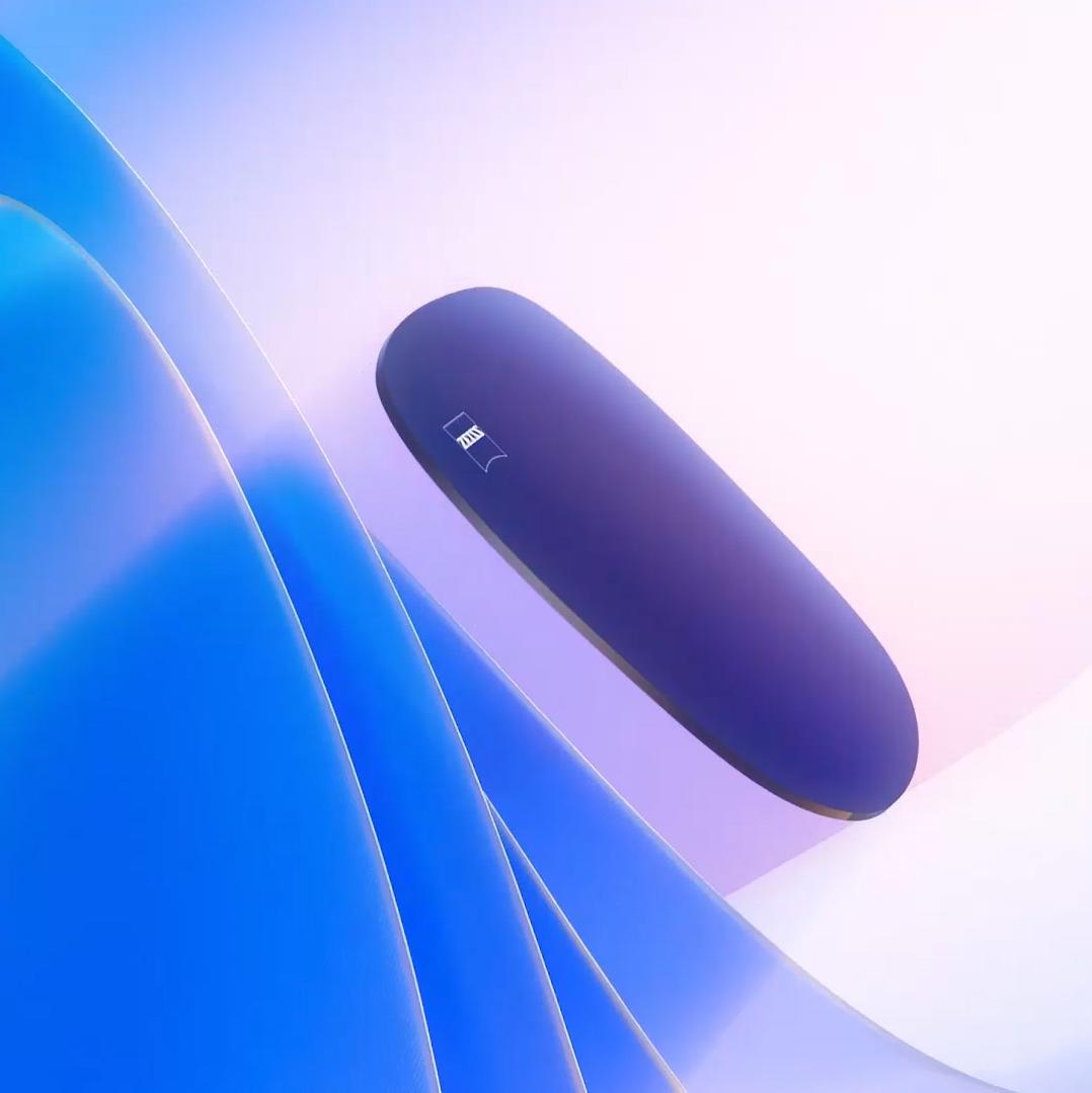 3D CGI-illustratie van een getint brillenglas dat naar een lichtbron zweeft en schadelijke UV-stralen effectief blokkeert.