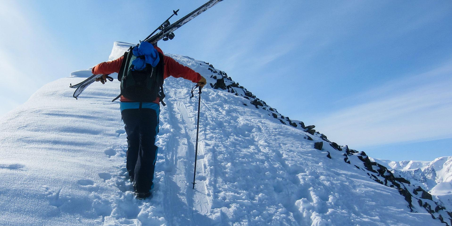 Waarom een zonnebril in de winter zo belangrijk is 